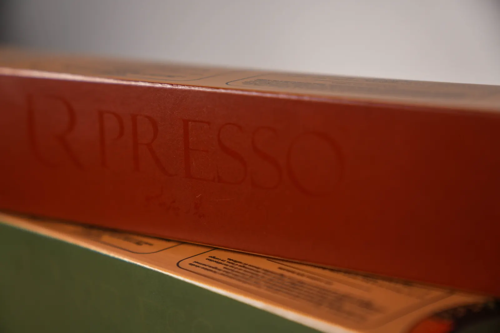 Gaufrage URPRESSO sur l'étui rouge FORGE
